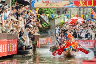 威姆斯：冠军的愿景是弯下腰 被汗水浸湿 在精疲力尽时 没人在看